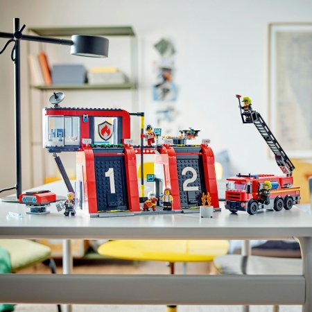 60414 LEGO® City Tuletõrjedepoo Koos Tuletõrjeautoga 