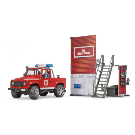 BRUDER tuletõrjedepoo koos Land Rover Defenderiga ja tuletõrjujaga, 62701 62701